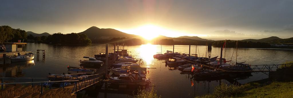Resort Marina Labe Ловосице Екстериор снимка